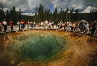 U6 - Geyser - Yellowstone